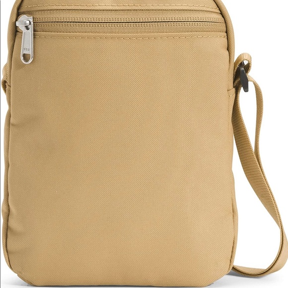 THE NORTHFACE JESTER CROSSBODY BAG NWT - Picture 3 of 4